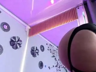 Emmywilliams  live sex cam