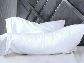 Mia-evansx  live sex cam
