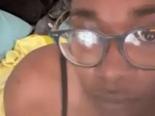 Pr3ttybrownbrown  live sex cam