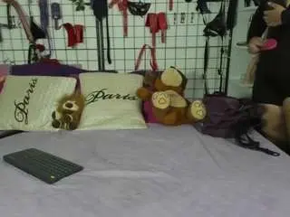 Royaltemptaation  live sex cam