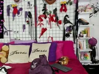 Royaltemptaation  live sex cam