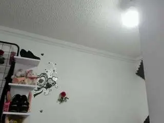 Royaltemptaation  live sex cam
