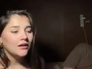 Angietubebe  live sex cam