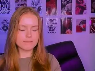 Helena-so-shyy  live sex cam