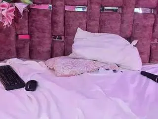 Lunapleasure  live sex cam
