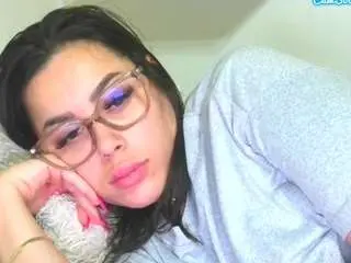 Prettyjulliette  live sex cam