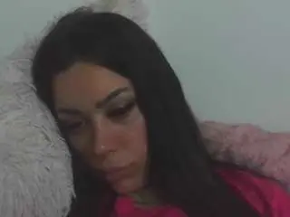 Prettyjulliette  live sex cam