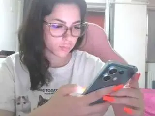 Prettyjulliette  live sex cam