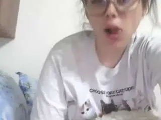 Prettyjulliette  live sex cam