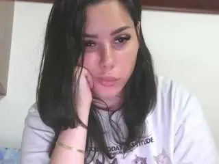 Prettyjulliette  live sex cam