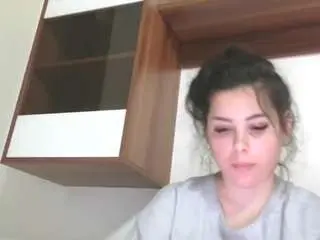 Prettyjulliette  live sex cam