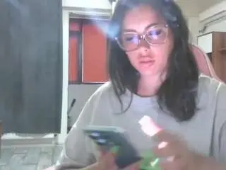 Prettyjulliette  live sex cam