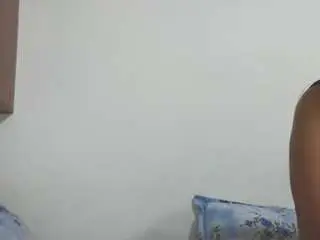 Prettyjulliette  live sex cam