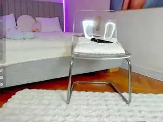 Selena-reeves  live sex cam