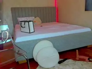 Selena-reeves  live sex cam