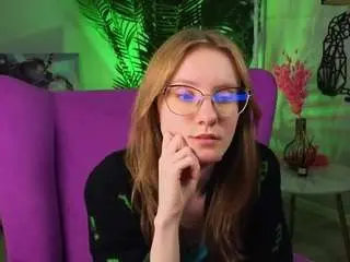 Latrishayamanoha  live sex cam