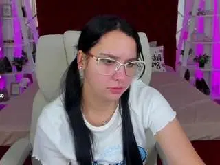 Liviasshy  live sex cam