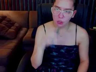 Liviasshy  live sex cam