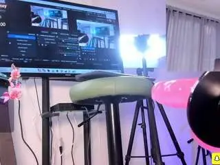 Mathiina  live sex cam