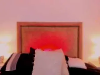 Roxanneshelby  live sex cam