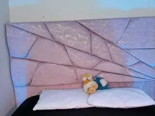 Yayis-betancur  live sex cam