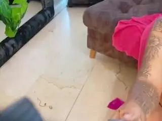 Loretahorny  live sex cam