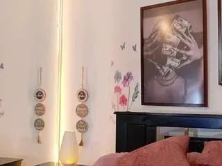 Loretahorny  live sex cam