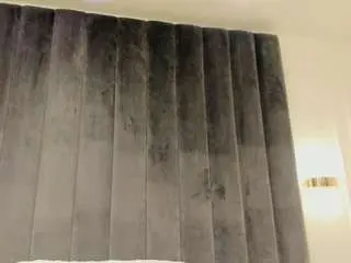 Melanie-hillz  live sex cam