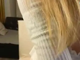 Albertastarrick  live sex cam