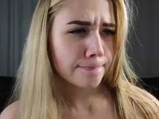 Albertastarrick  live sex cam