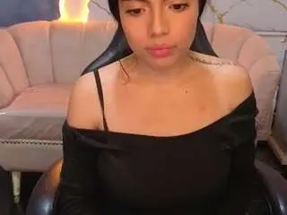Chartlottee-b  live sex cam