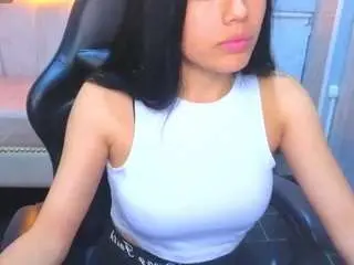 Chartlottee-b  live sex cam