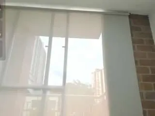 Dakotaferreti  live sex cam