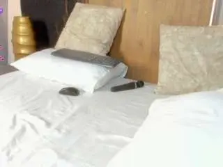 Carla-smellie  live sex cam