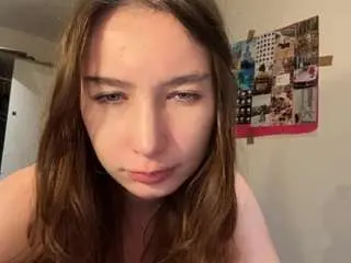 Karinesolverud  live sex cam