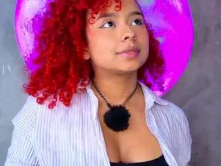 Lara-curly  live sex cam