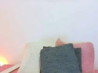 Mia-makleynn  live sex cam