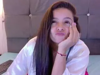 Mia-makleynn  live sex cam