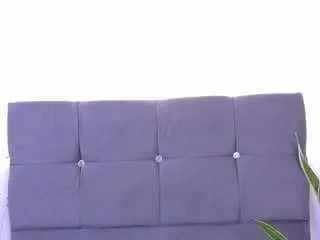Mia-makleynn  live sex cam