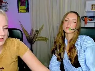 Miss-lluna  live sex cam