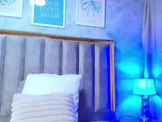 Naiax  live sex cam