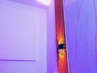 Bellaromano  live sex cam