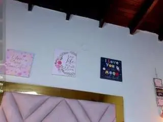 Celeste-bunny18  live sex cam