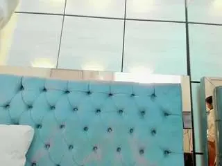 Connie-ossaa  live sex cam