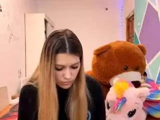 Madlynbuckle  live sex cam