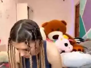 Madlynbuckle  live sex cam