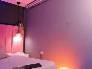 Riley-bensongh  live sex cam