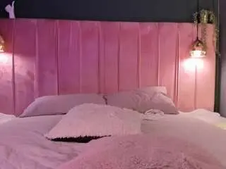 Riley-bensongh  live sex cam