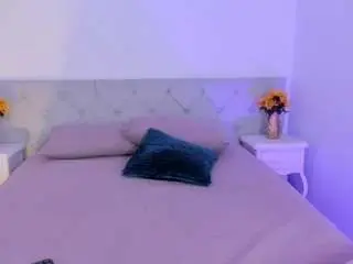 Riley-bensongh  live sex cam