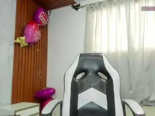 Adhara-messy  live sex cam